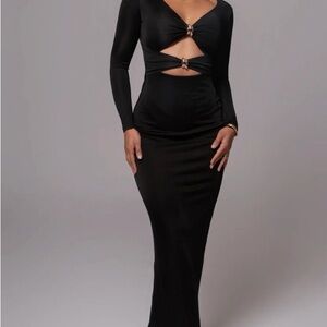 BLACK SOIREE CUTOUT MAXI DRESS
